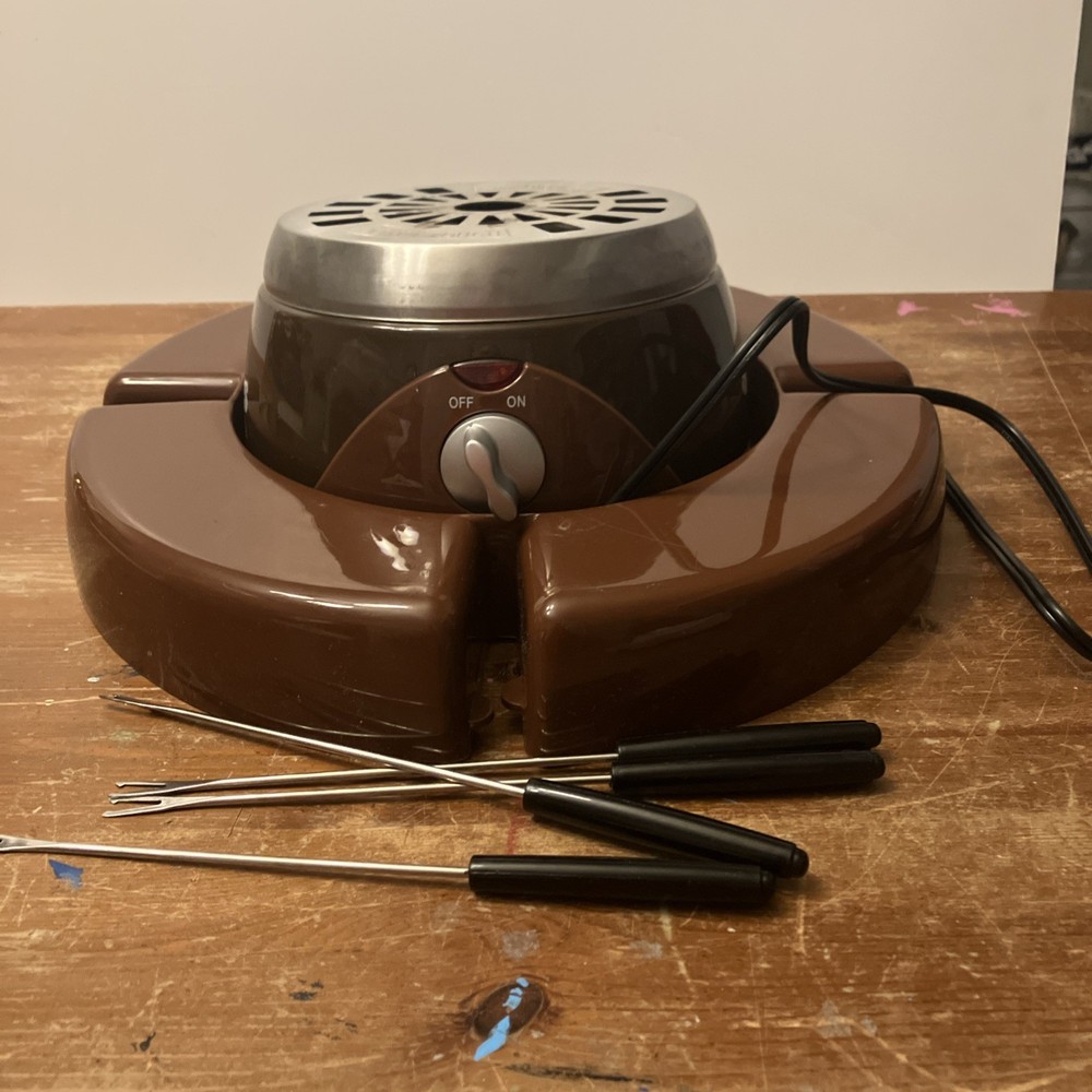 Nostalgia, Electric S'mores Maker