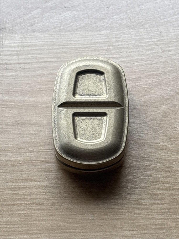 Tab Chonky Boi brass