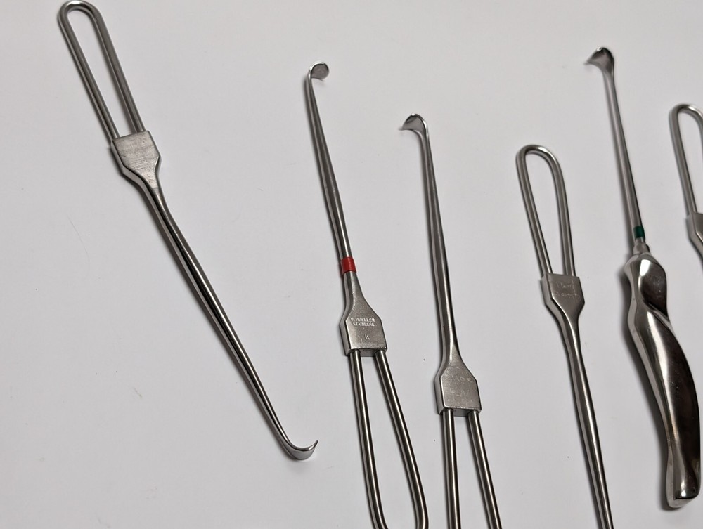 11 pcs. Assorted Retractor (USED).