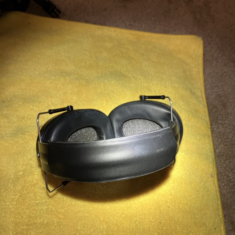 Walker's Range Shooting Folding Muff Comfortable Ultra-Lightweight Compact Black