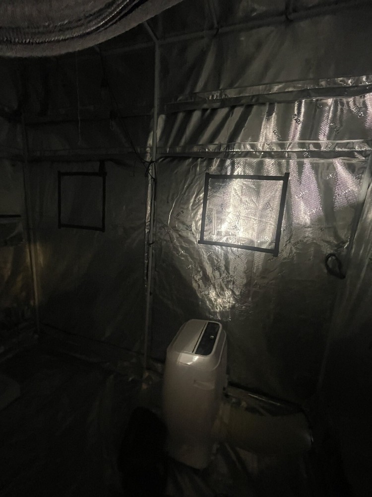 Gorilla Grow Tent 4x8