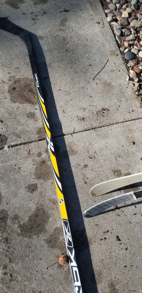 3 HOCKEY STICKS REBOK BAUER RDK