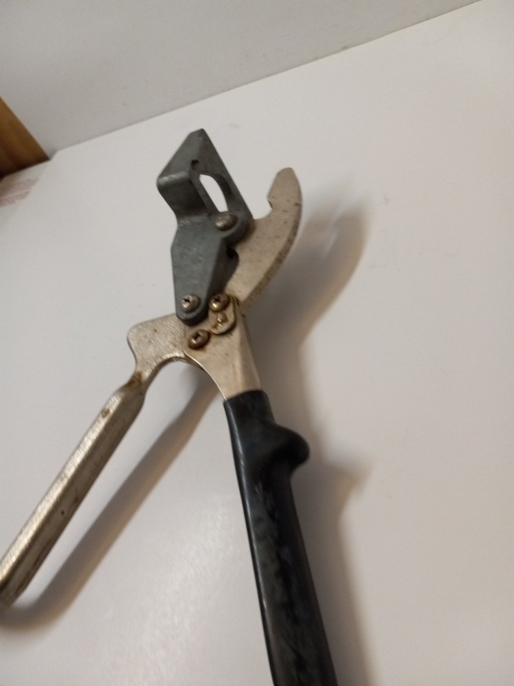 Crain Cutter Co No 440