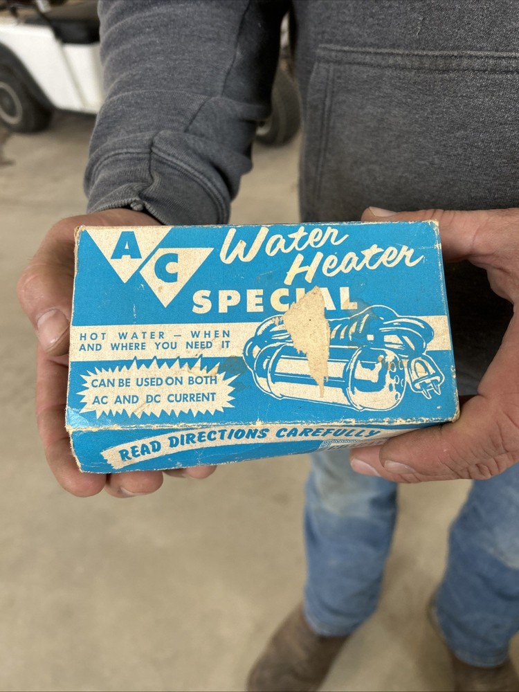 Vintage AC/DC Electric Water Heater In Its Original Packaging 30/40s