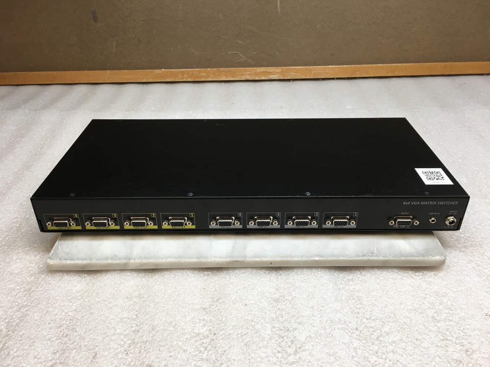 Shinybow 4x4 VGA Matrix Routing Switcher