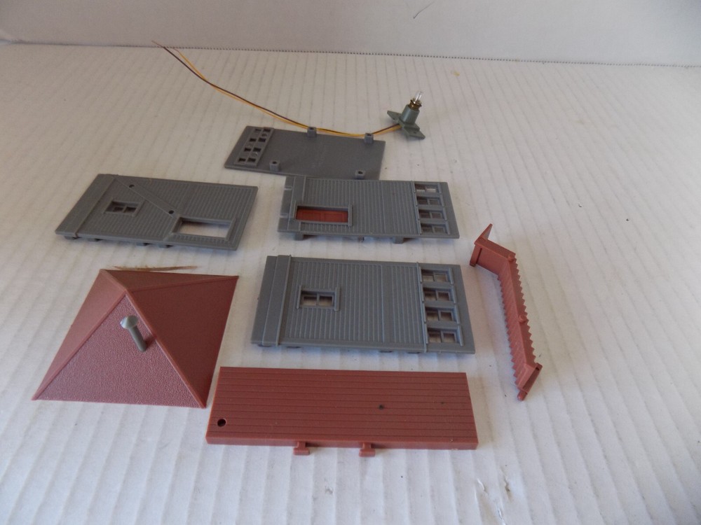 TOWER BUILDING W/LIGHT  BY; UNBRANDED PO KIT