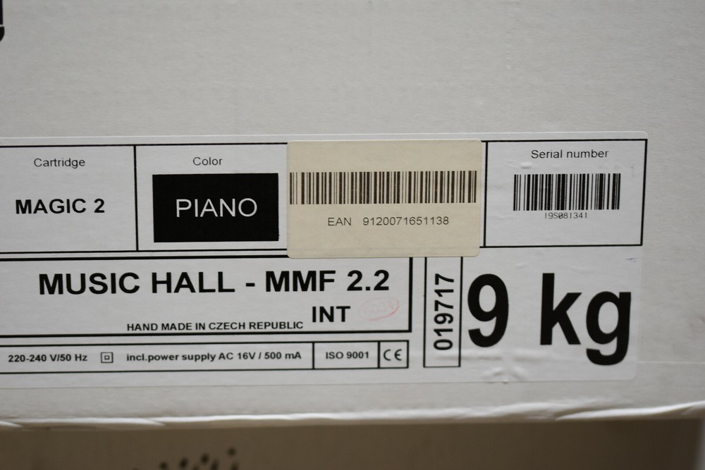 Music Hall - MMF-2.2 Turntable