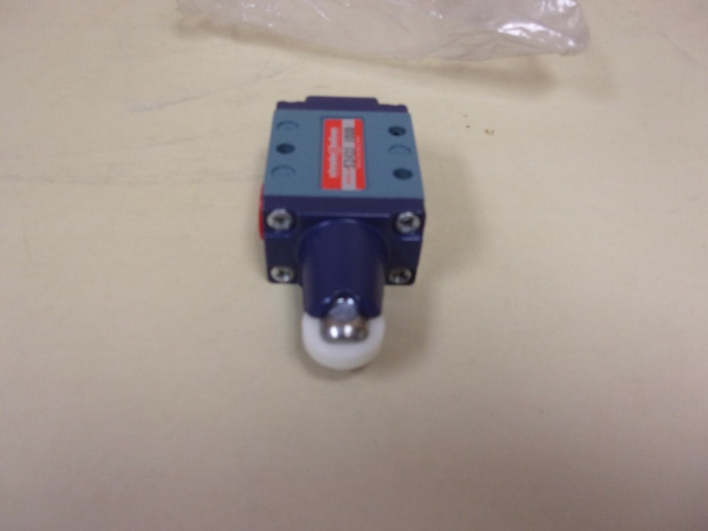 Schrader Bellows 52421-1000 Roller Spool Valve