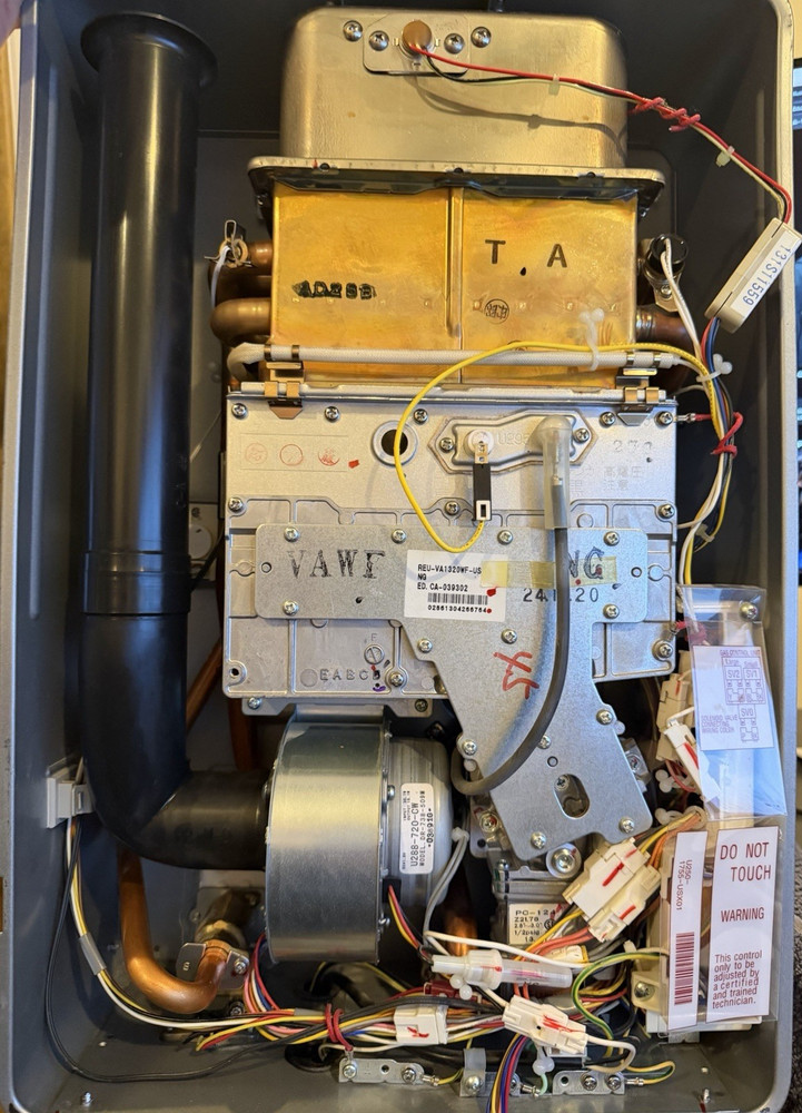 Rinnai RH180 Tankless Unit REU-VA1320WF-US - Error 63 sold As-Is (#2)