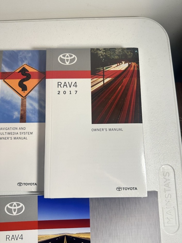 2017 Toyota RAV4 Owner's Manuals Set