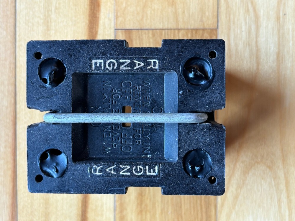 COLT NOARK 240 VOLT 60 AMP RANGE FUSE HOLDER PULL OUT