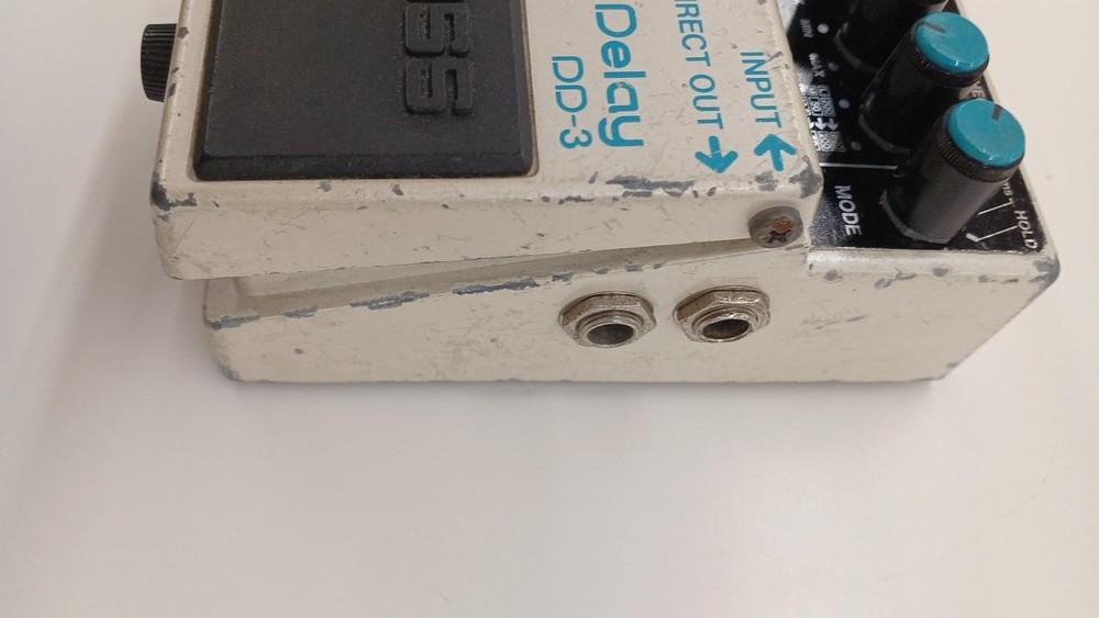 BOSS DD-3 Digital Delay Guitar Effects Pedal – Classic Compact Delay Effector-JP