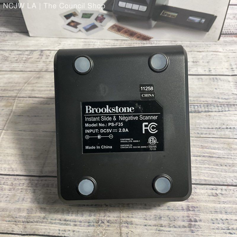 Brookstone iConvert Slide & Negative Scanner in Original Box *WORKS*