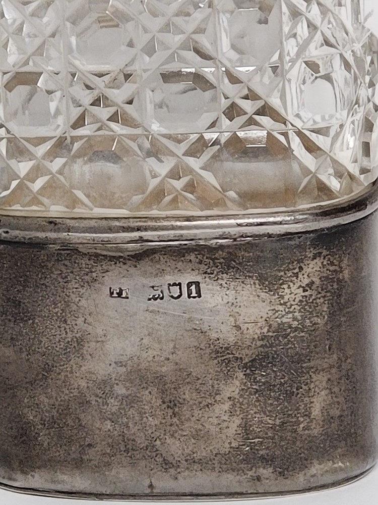Thomas Ingleton Sterling Silver & Cut Glass Locking Hip Flask C. 1906