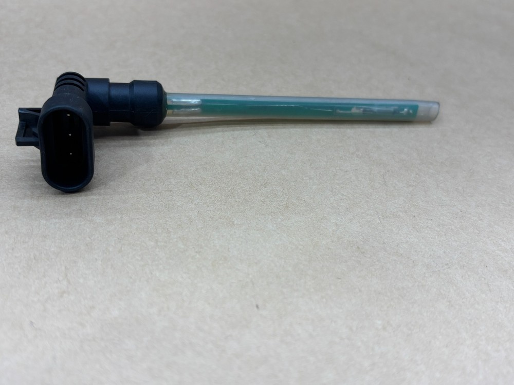 Genuine Volvo 22564822 Replacement Coolant Level Sensor Mack