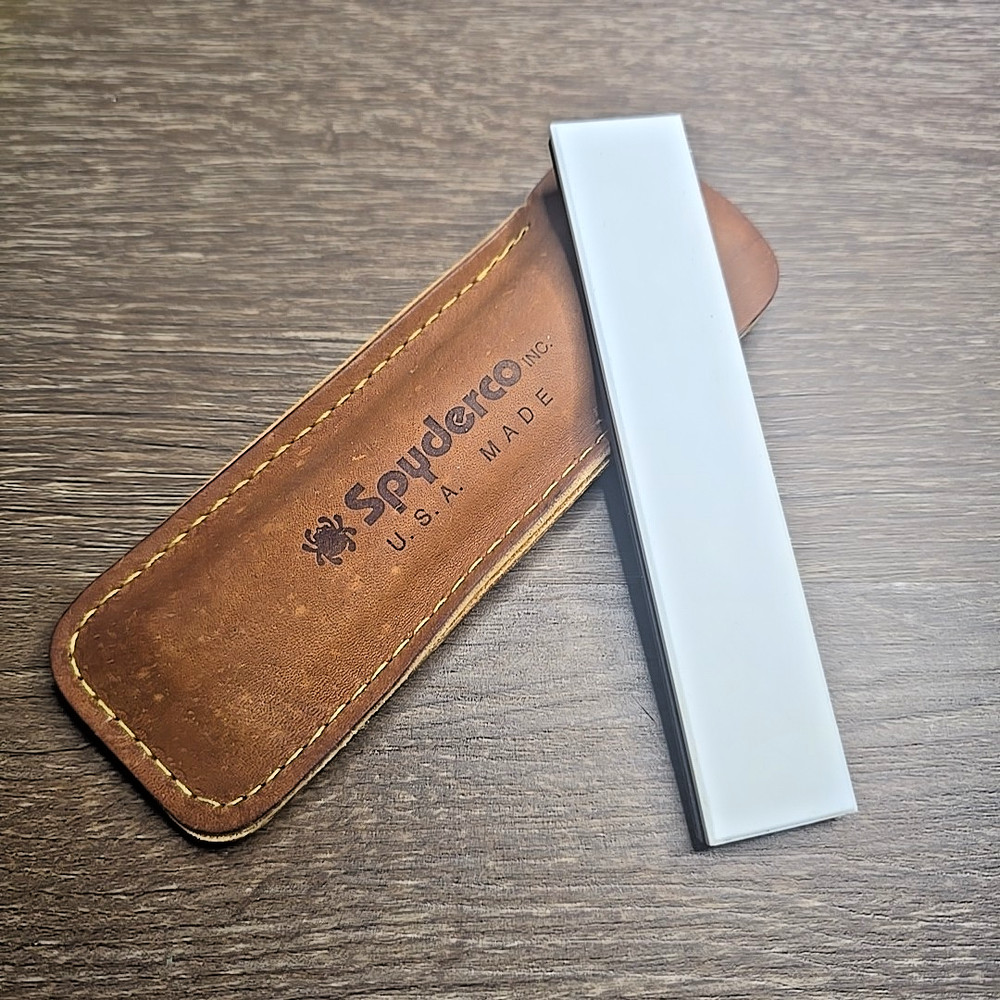 SPYDERCO Double Stuff Medium & Fine Grit 2-Sided Ceramic Sharpening Stone