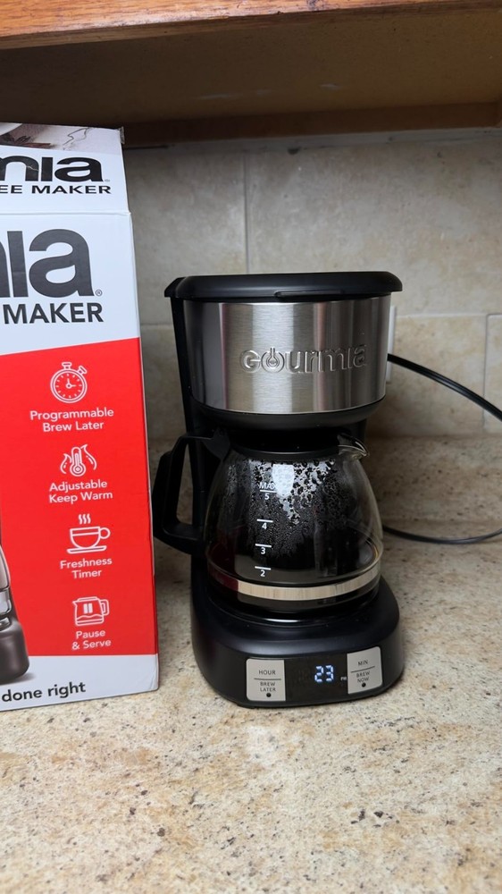 Drip Coffee Maker – 5 Cup, One-Touch Brew, Pause & Serve, Adjustable 4 Hr Kee...