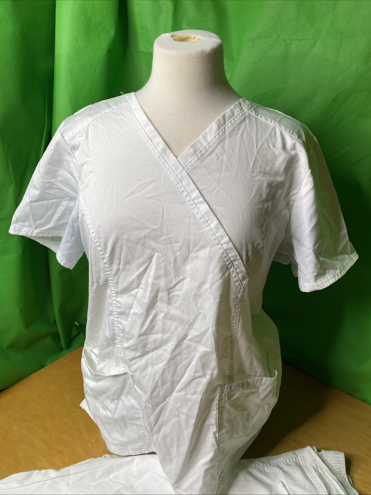 cherokee scrubs women set