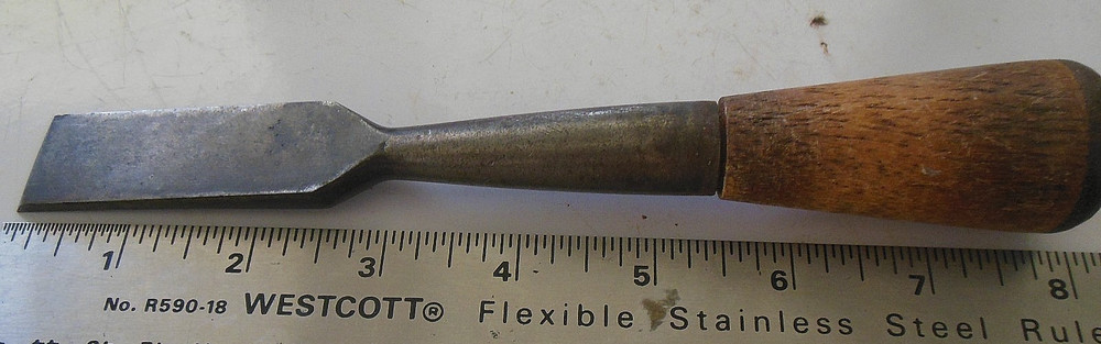 Nice Looking Vintage Merrill & Wilder 13/16" Square Edge Socket Chisel