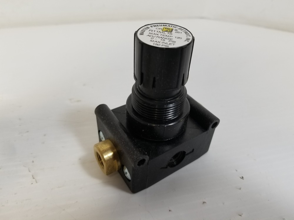 Master R11M-1L15 Regulator 1/8"