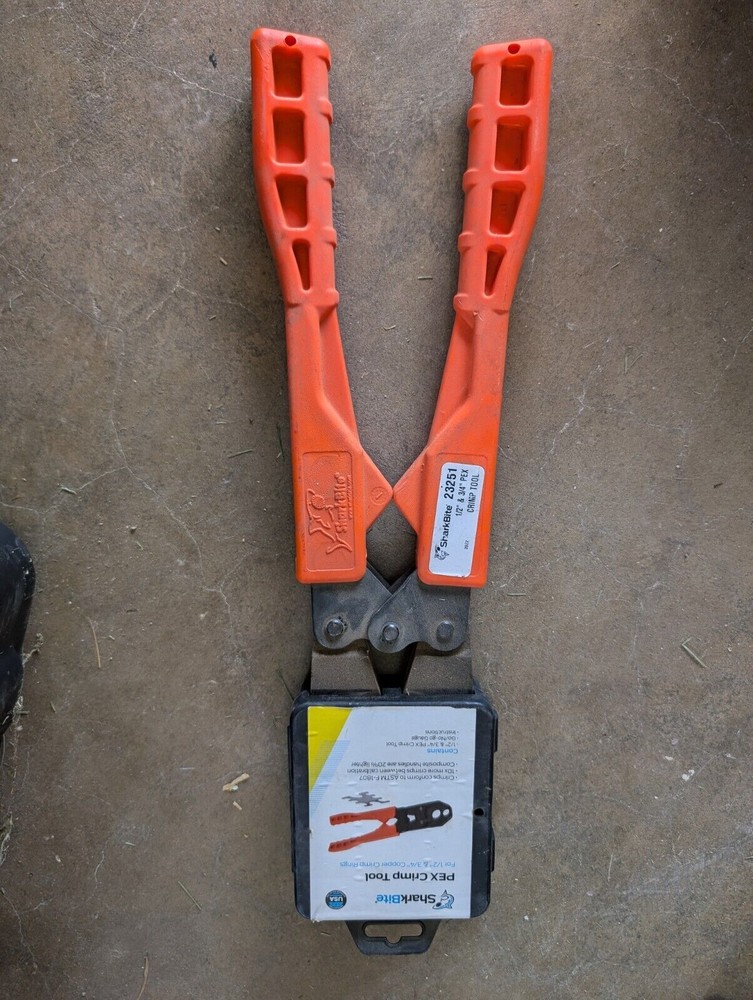 SharkBite 23251 PEX Crimping Tool 1/2" & 3/4"