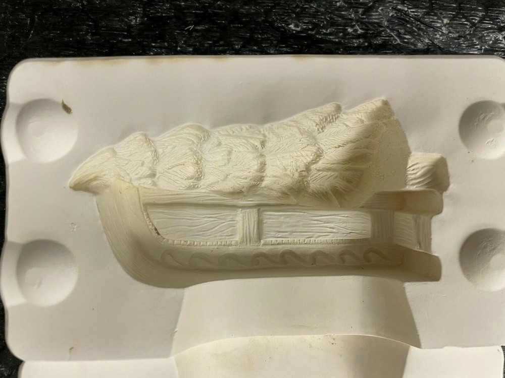 VINTAGE ALBERTA CERAMIC MOLD #1246 TREE ON SLED
