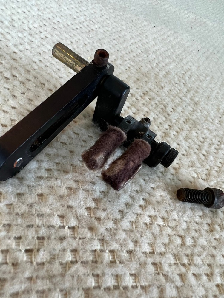 Cobra Dual Prong Flipper Rest