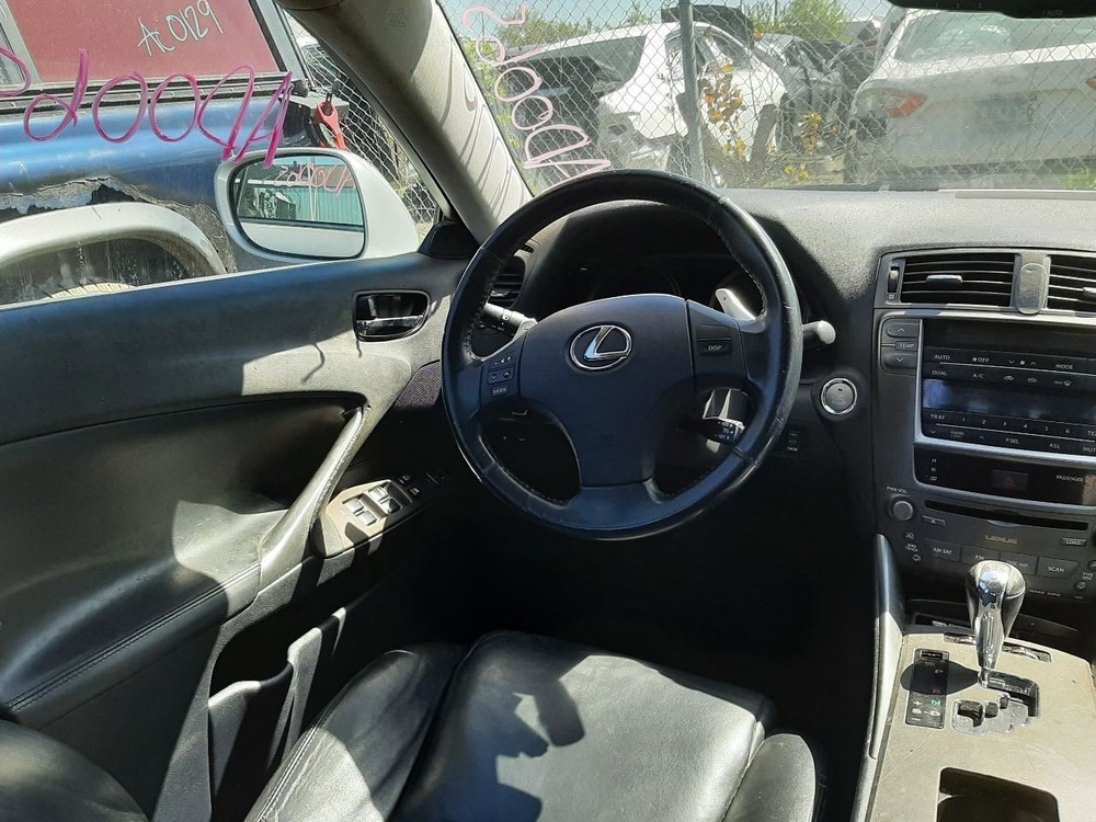 IS250 2008 High Mounted Stop Light 954939