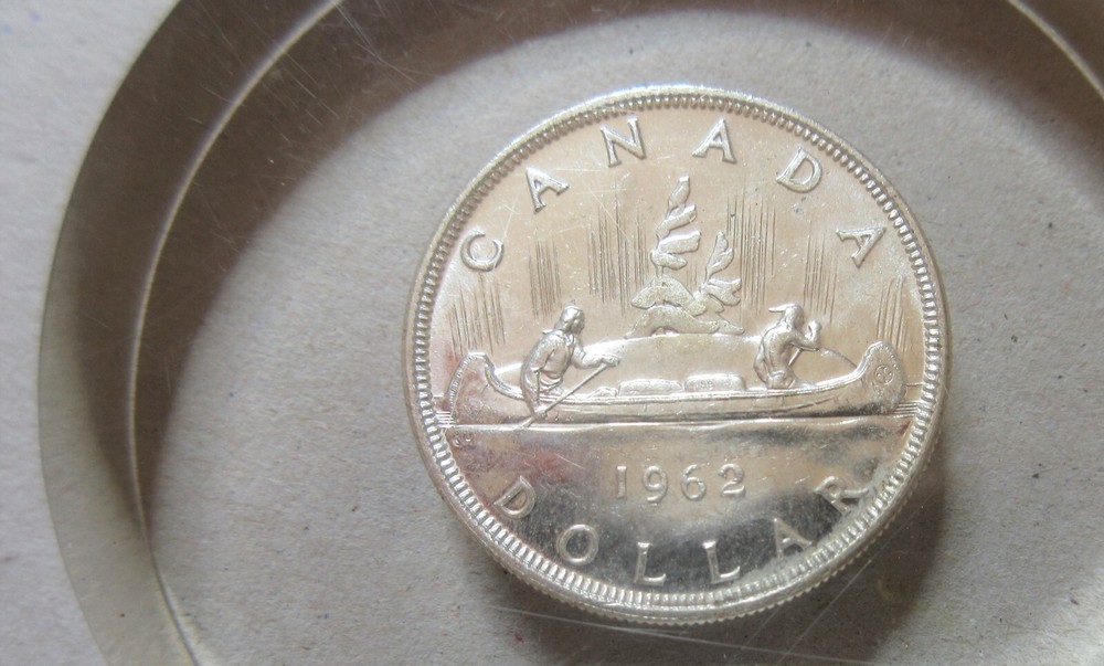1962 Canada Silver Dollar Coin In Acrylic Display UNC $1