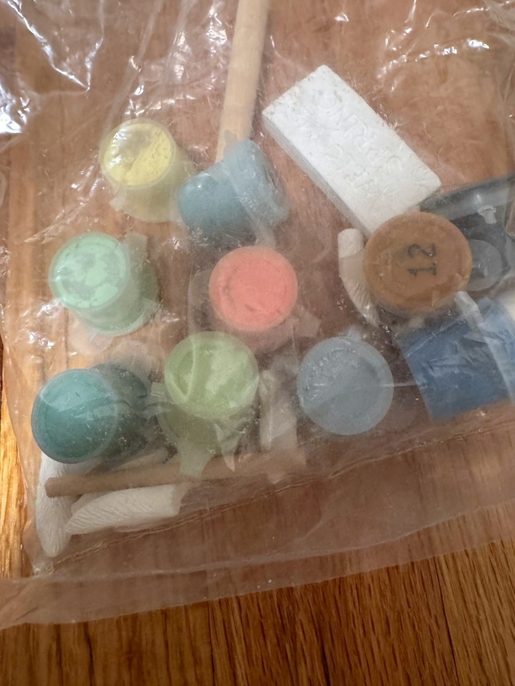 Wee Crafts Spring Spruce-Up Ready To Paint Easter Bunny