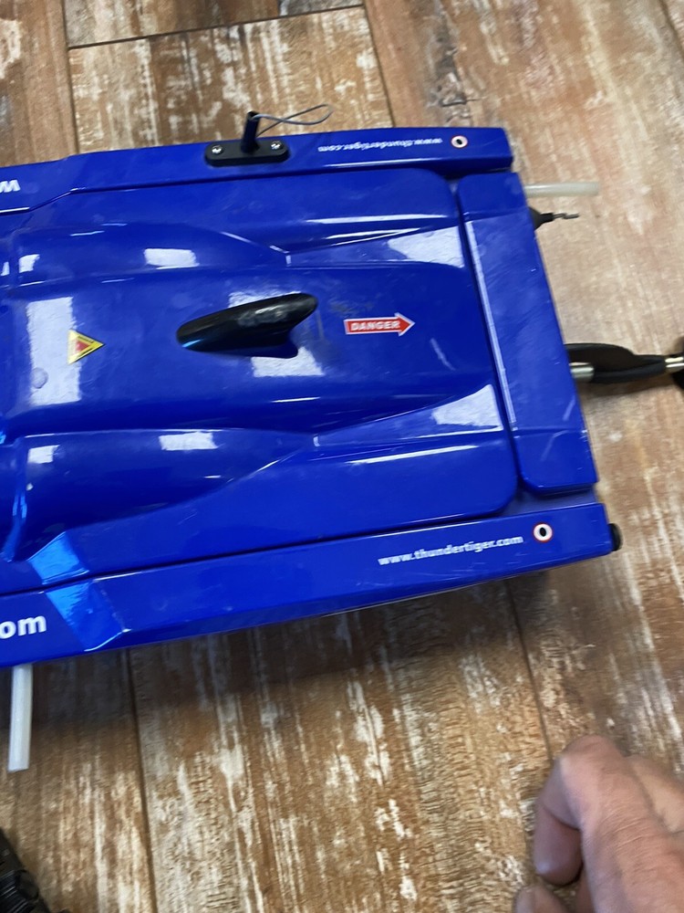 Thunder Tiger Ace RC Desperado Speedboat W/Remote 24” Untested
