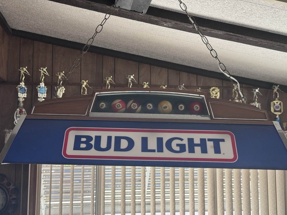 Bud Light Billiard Table light