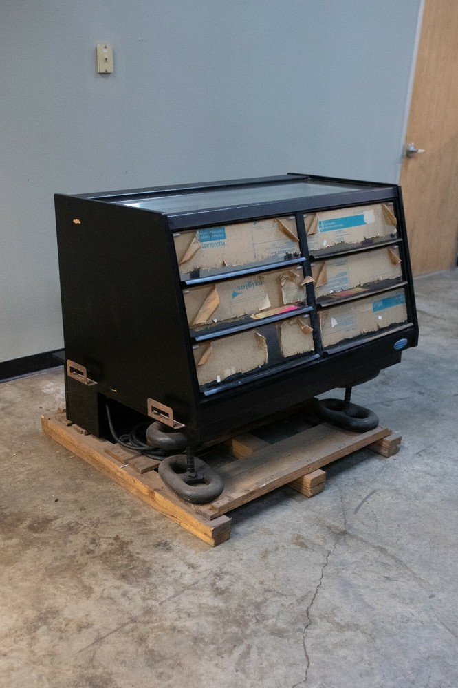 Federal ERR-4828SS Refrigerated Self Serve Case - Counter Top or Drop In