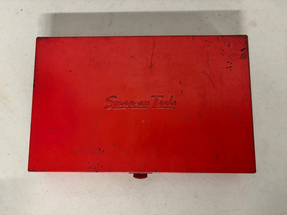 SNAP ON TOOLS 250 PSI COMPRESSION GAUGE TEST SET KIT WITH METAL CASE