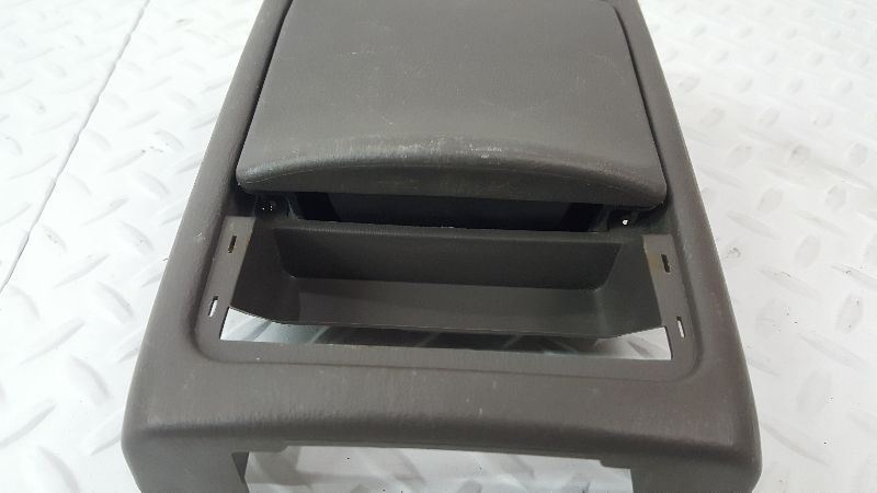 2000 Subaru Outback Rear Center Console Cup Holders