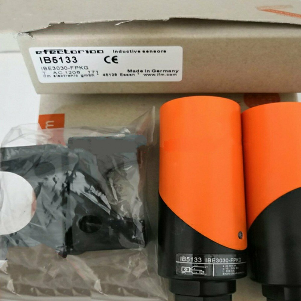 IFM IB5133 IBE3030-FPKG Proximity Sensor New