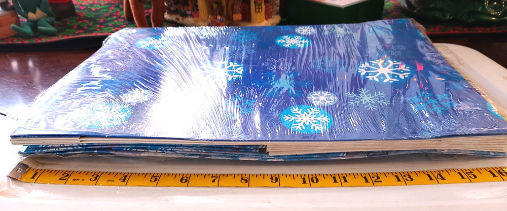 Holiday time winter gift boxes ten count with original sealing