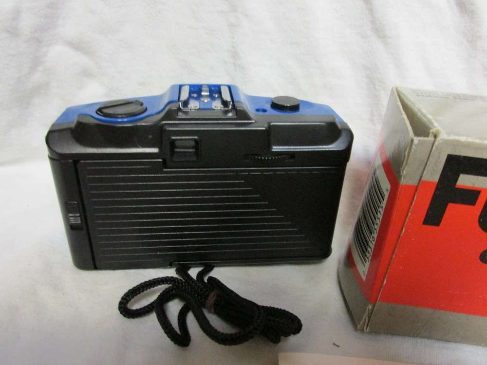 IKON FUN BLUE 35mm CAMERA WITH MANUAL & BOX