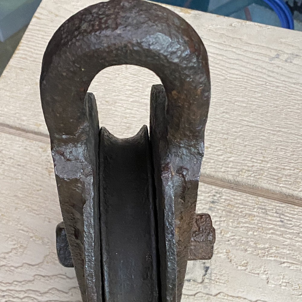 shipwreck iron pulley