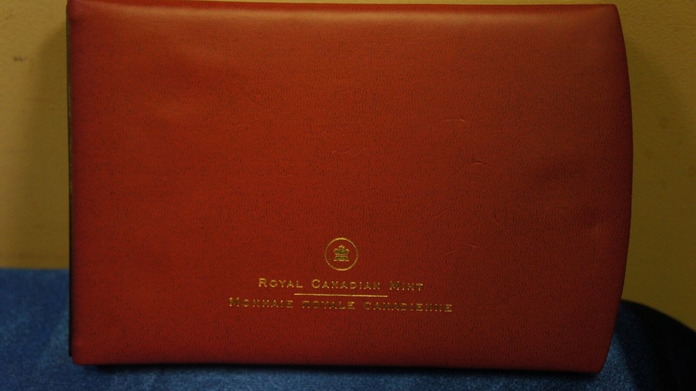 CANADA 2005 SPECIMEN SET - BOX & COA