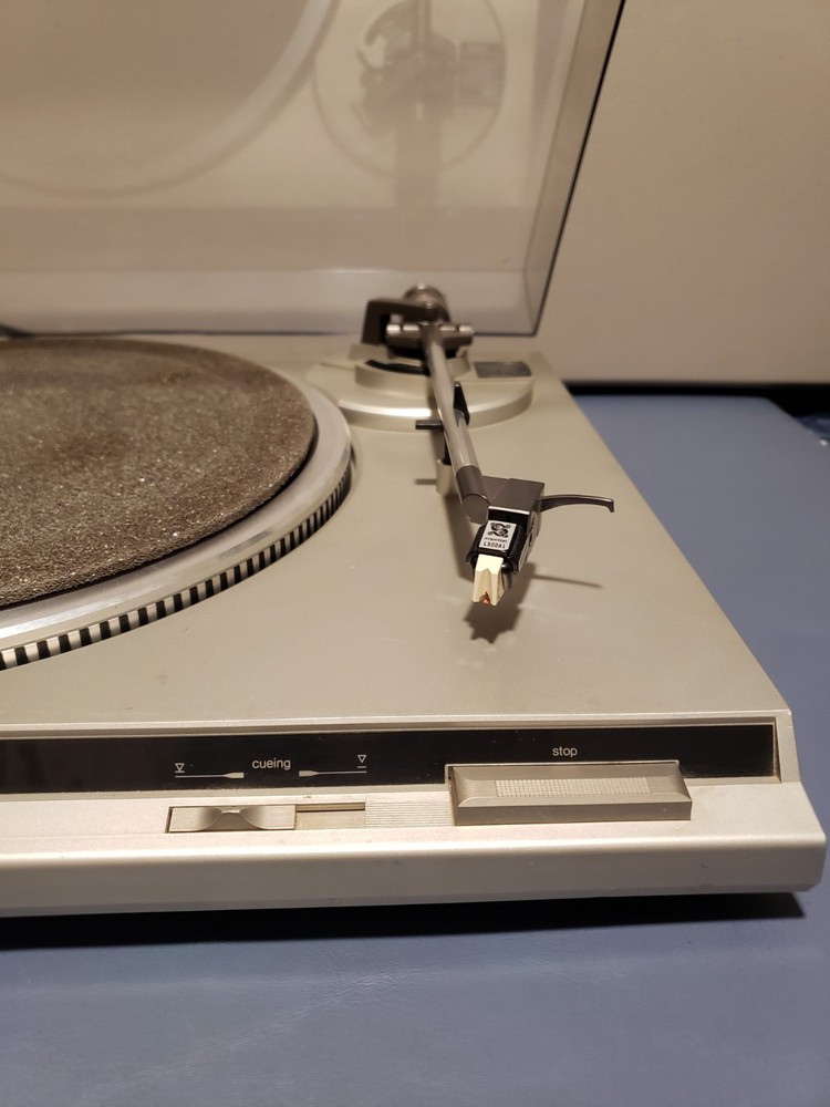 Technics SL-QD2 Direct Drive Automatic Turntable Turns On Excellent Condition