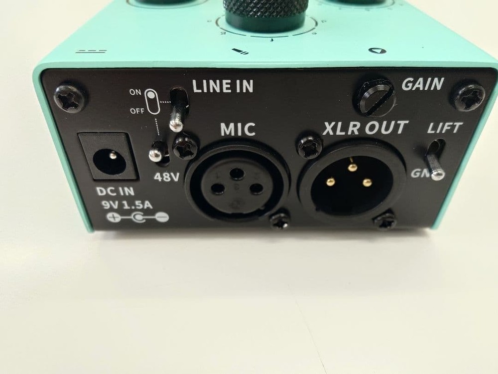 and ! Mooer MVP2 Harmonier