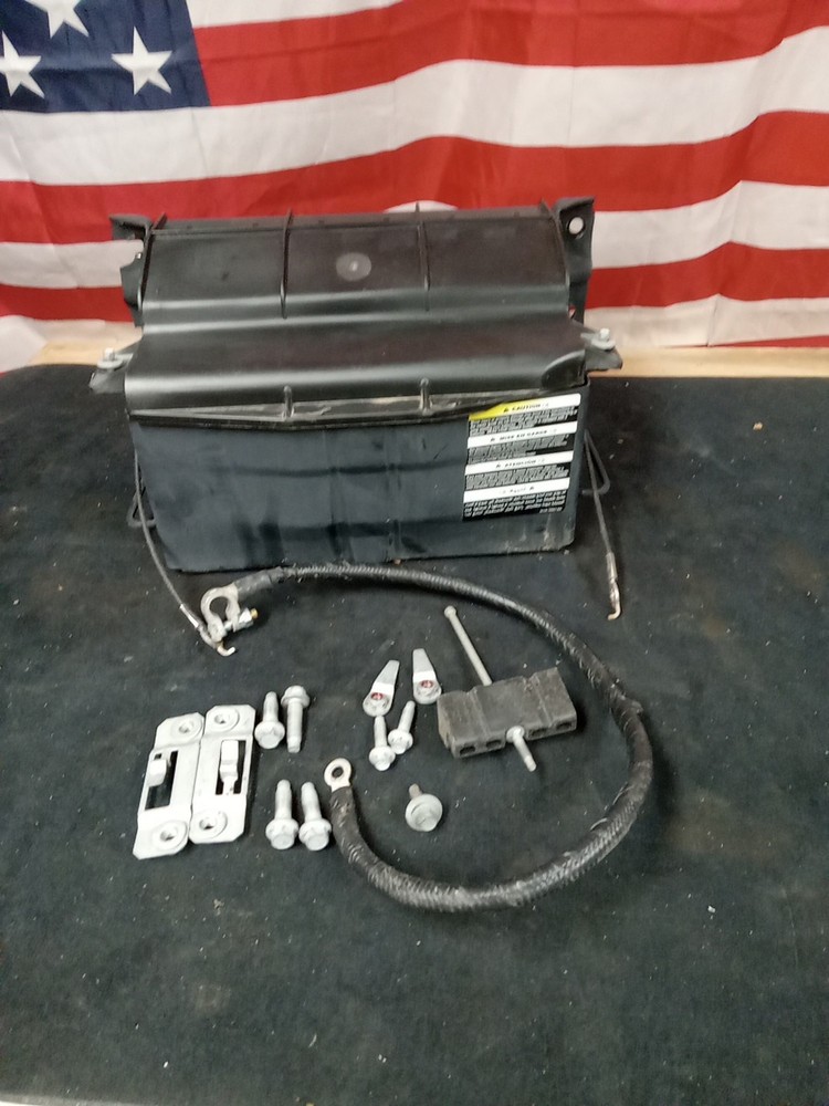 NEW TAKEOUT OEM 04-25 Ford E350/E450 Econoline Frame Rail Mounted Battery Box