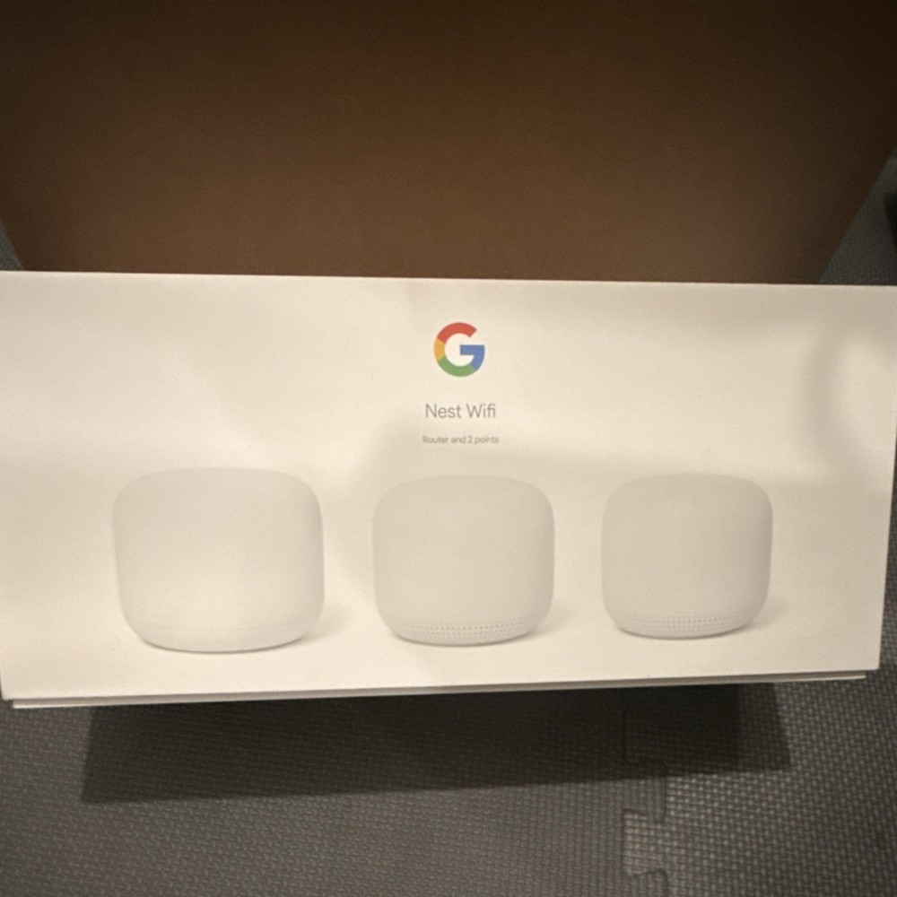 Google Nest Wifi Router and 2 Points White Wi-Fi Mesh System