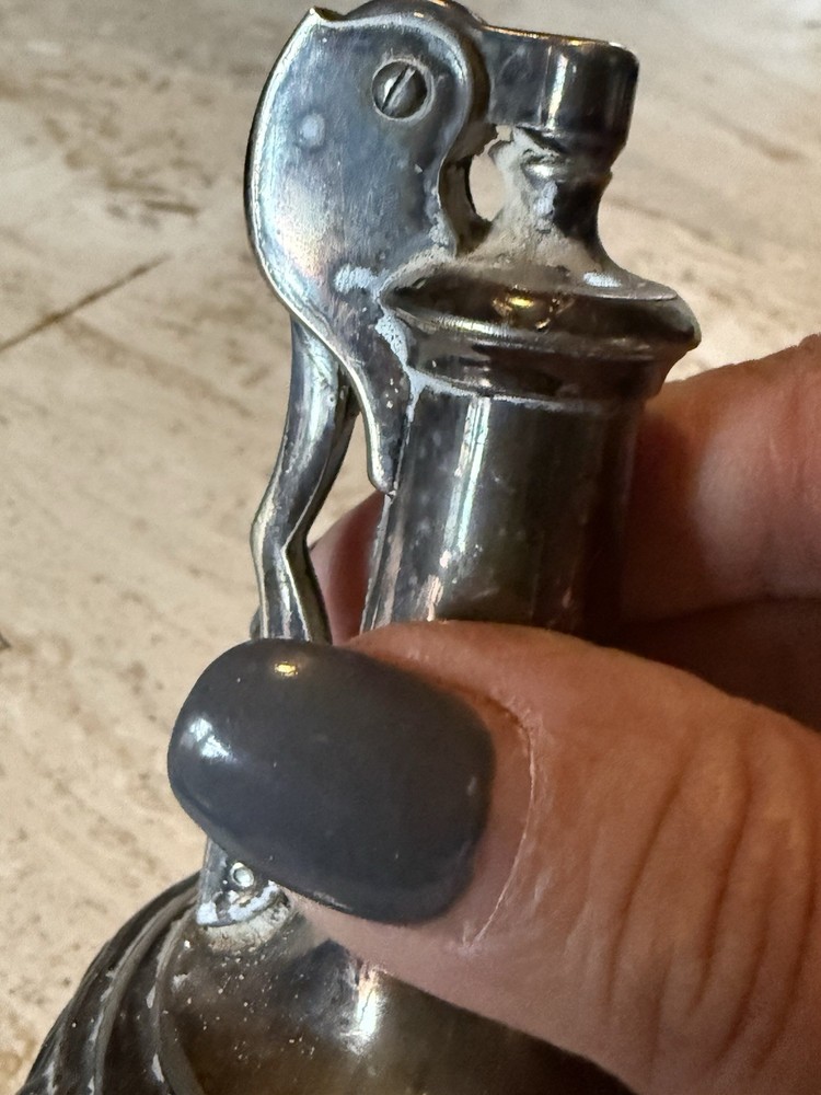 Cool Vintage Ronson Decanter Silver Plated Table Lighter 4 1/2"