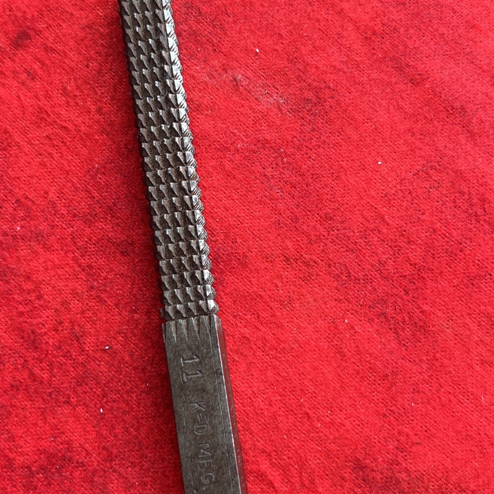 K-D TOOLS 2229 METRIC EXTERNAL THREAD CHASER RESTORER TOOL (k32)