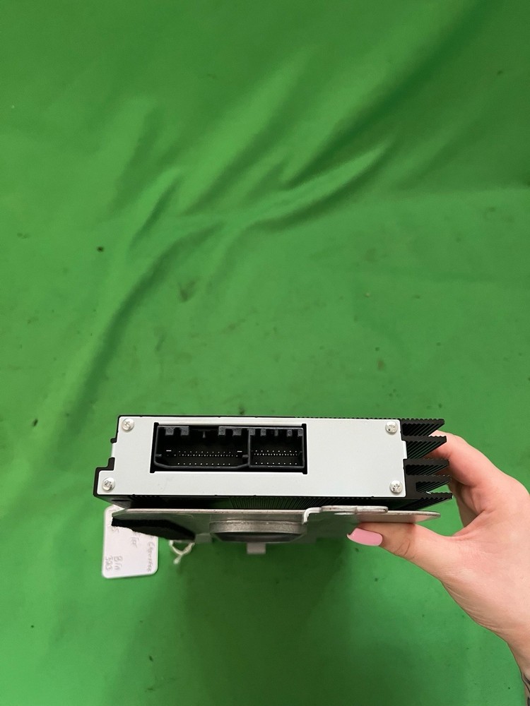 2015-2017 Jeep Cherokee Amplifier OEM