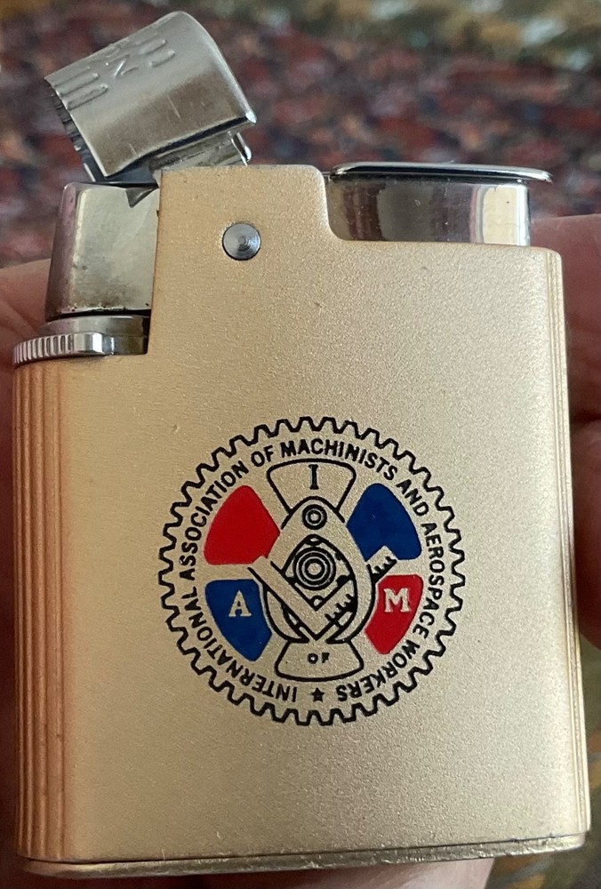 Vintage Ronson Liteguard Lighter V/G / Works Great