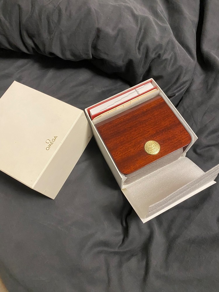 omega watch box