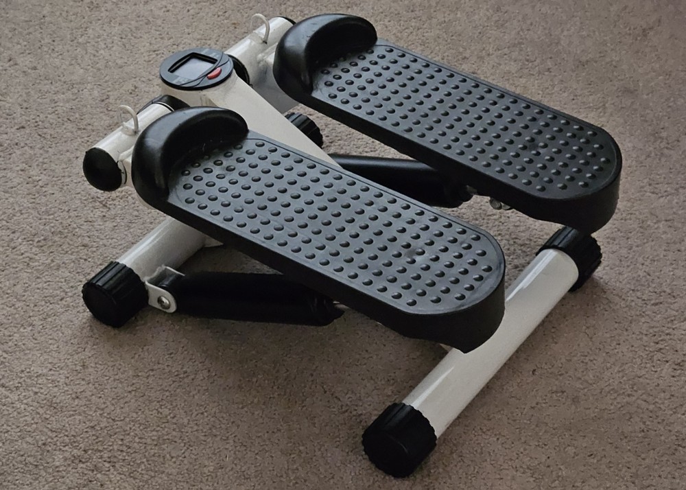 ⛳️ Mini Stepper for Home Exercise, Stair Step Workout Machine, Full Body Cardio